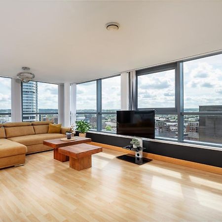 Leeds Most Stunning Penthouse! - Sleeps 8 Apartman Kültér fotó
